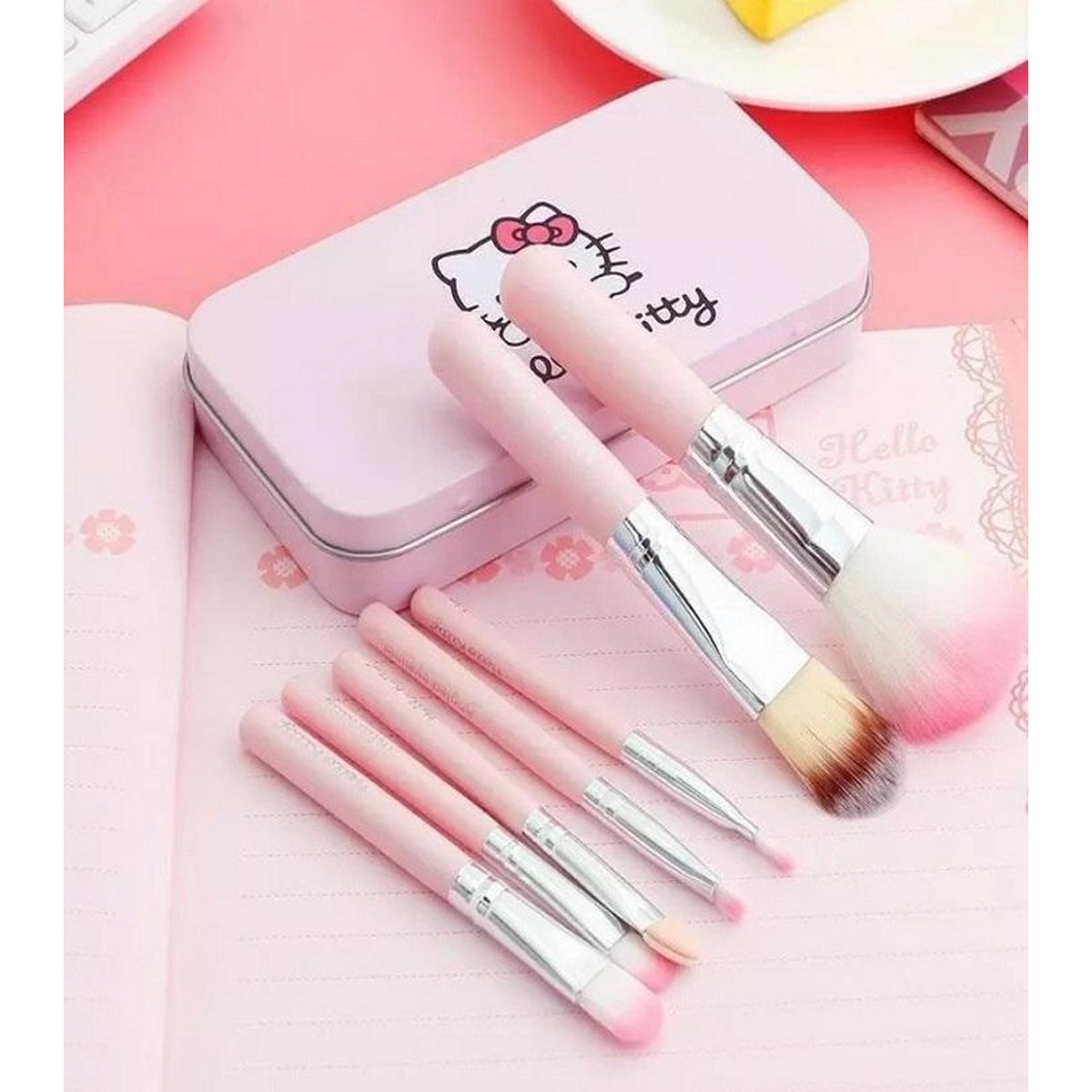 Craft's. Hello Kitty Makeup Brushes 7 Brushes Set Pink